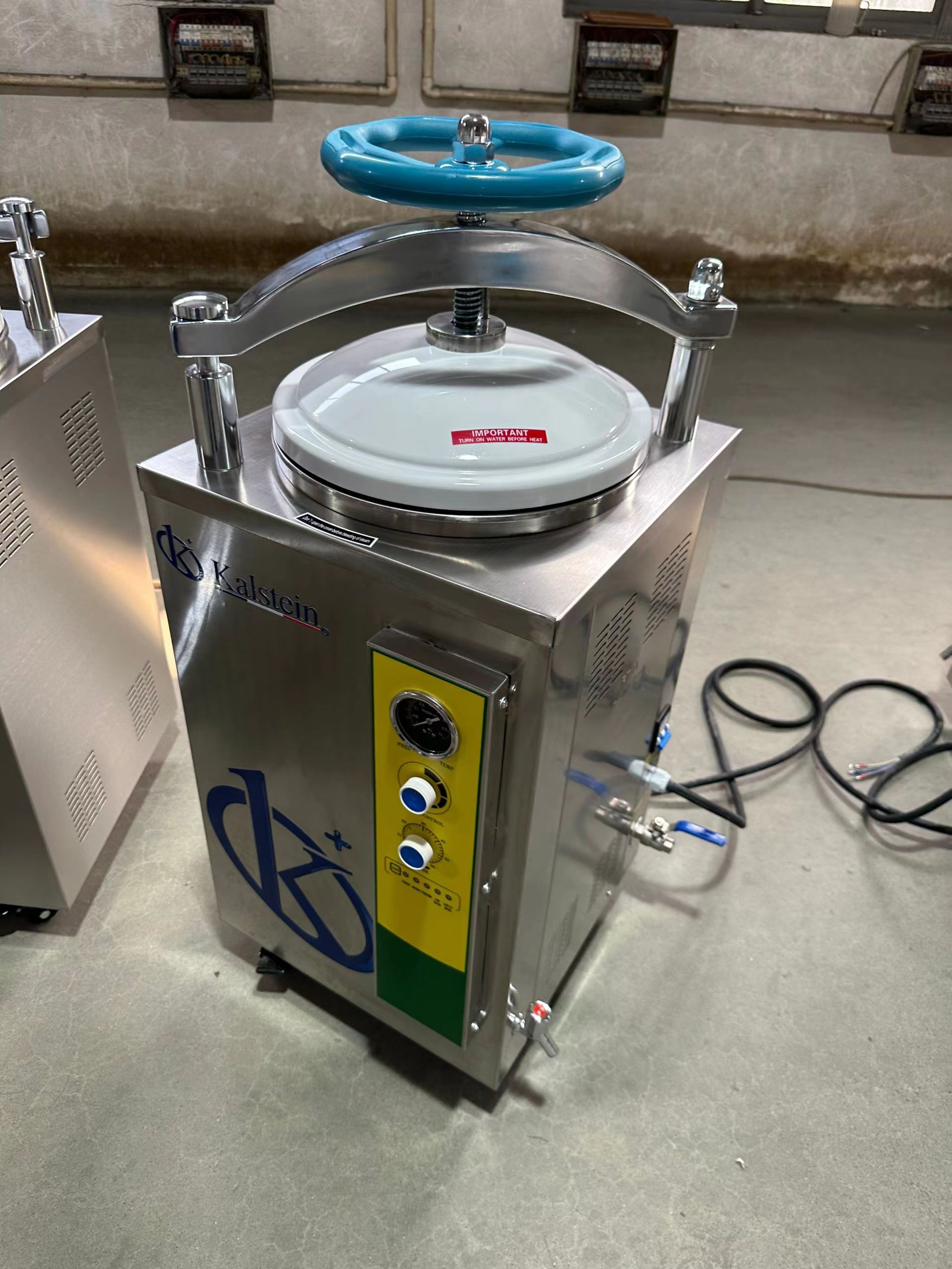 Applying Cutting-Edge Technology in Veterinary Care: Discover the Advantages of the Kalstein Brand Veterinary Autoclave